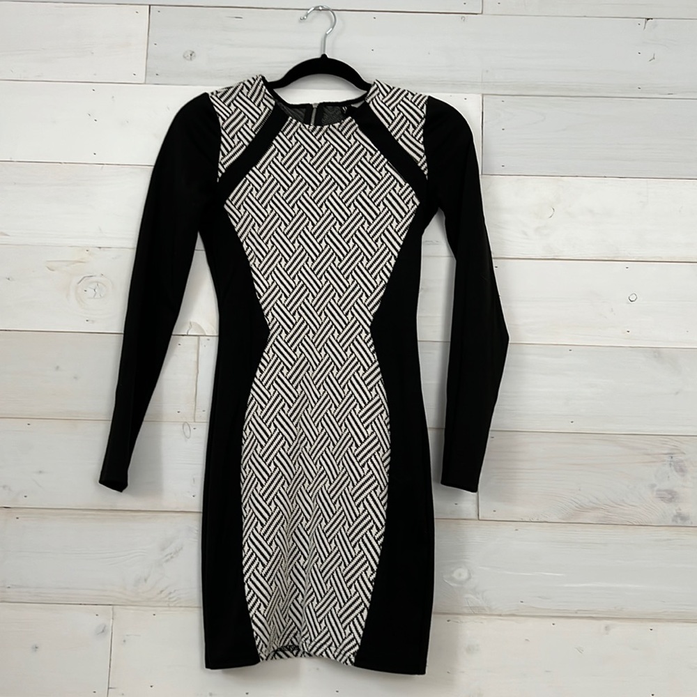 Black tight long sleeve dress 👗